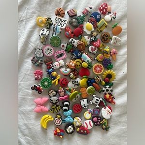 ASSORTED JIBITZ FOR CROCS